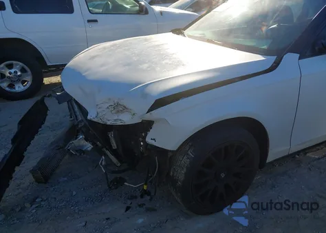 2011 Audi A4 2.0T Premium z USA, uszkodzony, nr VIN WAUFFAFL6BN055541